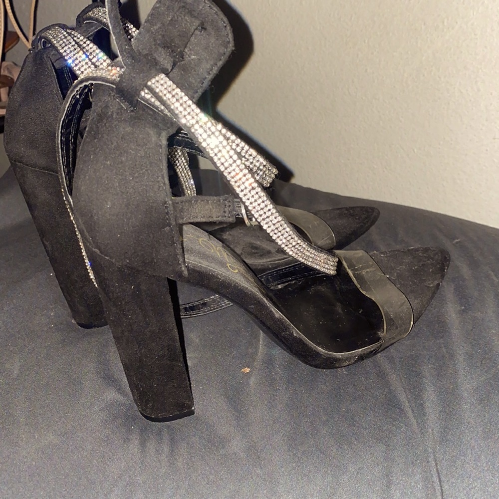 Womens sparkle strap black heels size 8.5